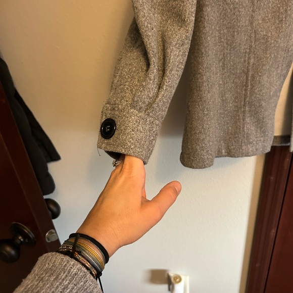 Shacket - Picture 4 of 4